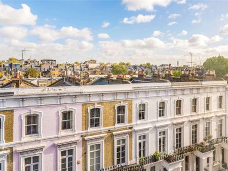 A bright and airy two bedroom apartment on the fourth floor of a period building with the benefit of a lift. - Photo 5