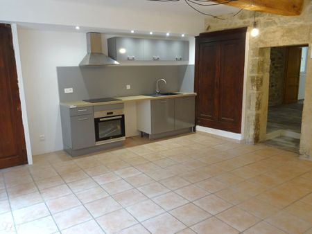 App T4 au 1er étage de 96m2 + cave - Photo 3