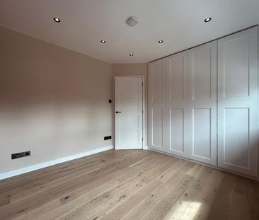 5 bedroom detached house to rent - Photo 2
