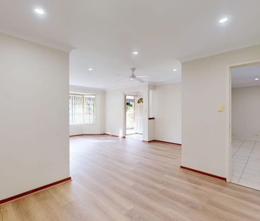 STUNNING FAMILY HOME READY FOR ITS NEW OCCUPANTS - POOL OR BEACH TO... - Photo 3