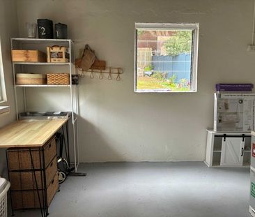 Freestanding Family Home in Prime Petersham Pocket - Photo 6