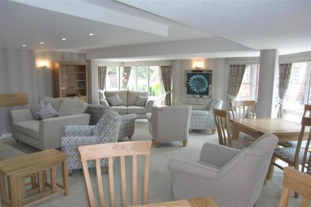 1 bedroom retirement property to rent - Photo 5
