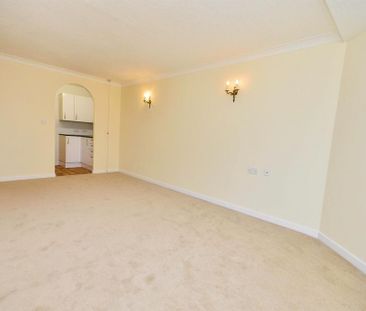 1 bedroom retirement property to rent - Photo 3