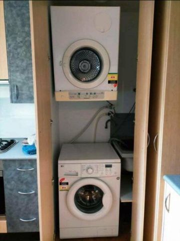 2 BEDROOM FURNISHED GROUND FLOOR APARTMENT WITH GARDEN & COURTYARD - Photo 2