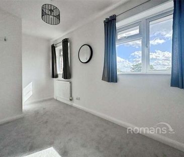 Fleet Road, Fleet, GU51 - Photo 6