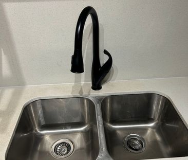 For Lease - 2401 Lakeshore Boulevard Unit# 2, Toronto, Ontario - Photo 2