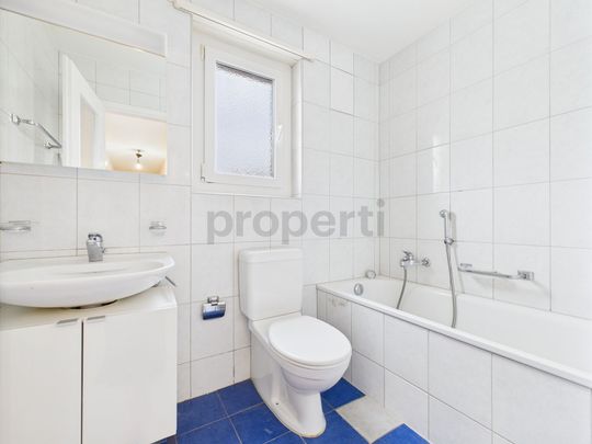 Light and quiet 3-room apartment with balcony, newly renovated in Strengelbach - Photo 1