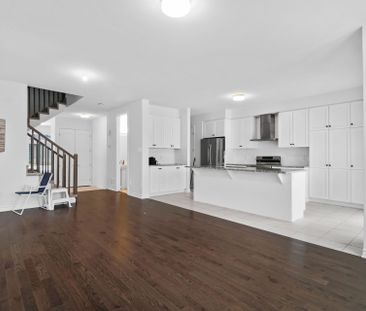 For Lease - 270 Turnbuckle Crescent, Barrhaven, Ontario - Photo 2