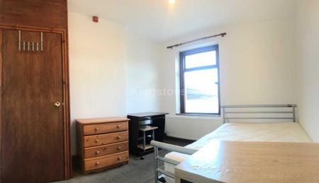 4 bedroom terraced house to rent - Photo 5