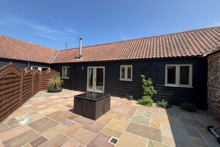 Manor Farm Road - Photo 2