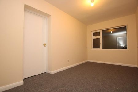 3 bedroom detached bungalow to rent - Photo 5