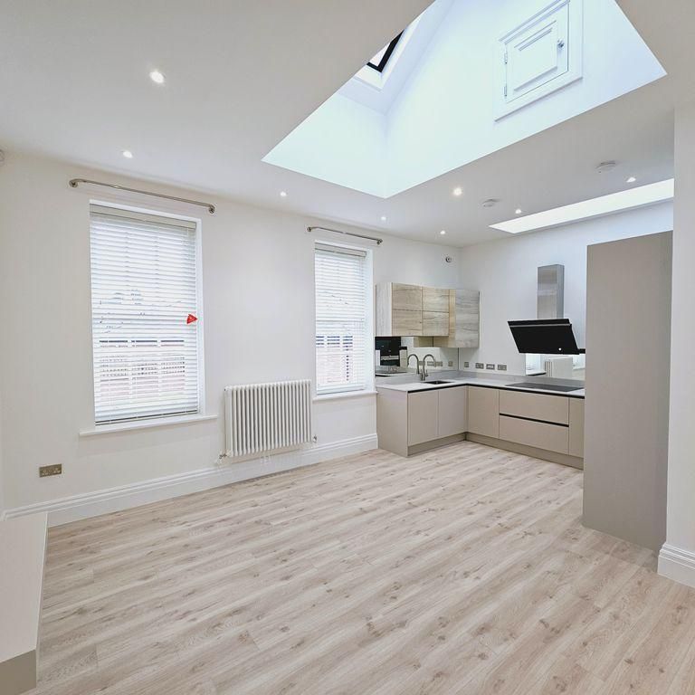 2 bedroom apartment to rent - Photo 1