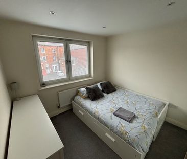 2 Bed Flat, University Road, LE1 - Photo 5