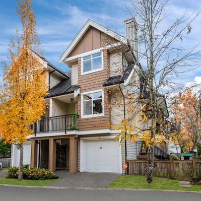 Richmond 3 bed 2.5 bath 1,550 sq.ft. townhouse - Photo 1