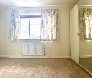 3 Bedroom House - Barons Mead, Southampton - Photo 1