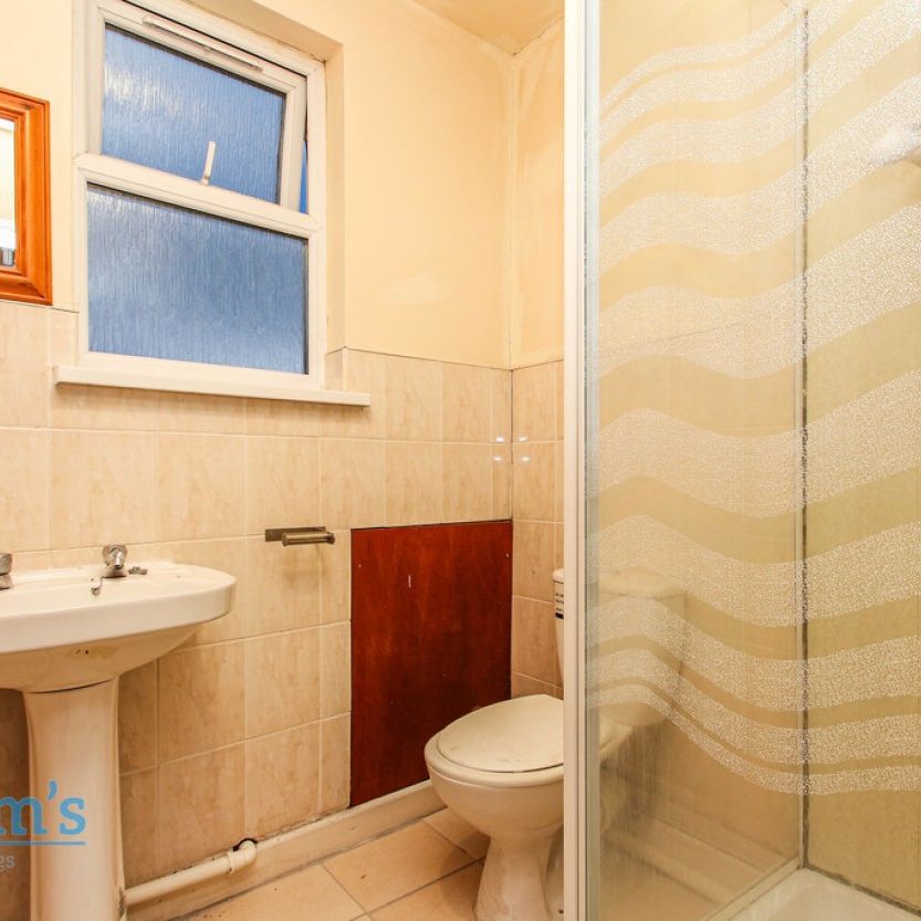 5 bed Semi-Detached House for Rent - Photo 1