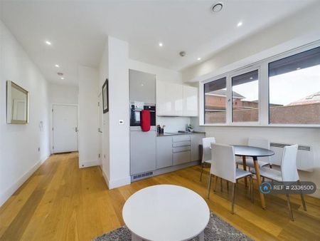 1 bedroom flat to rent - Photo 3