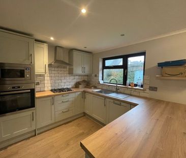 Mount Ambrose, Redruth, TR15 - Photo 2