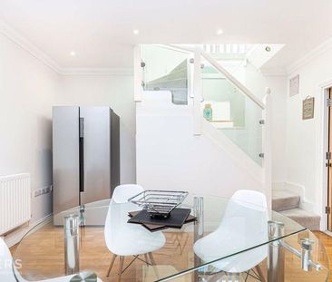 2 bedroom maisonette to rent - Photo 3