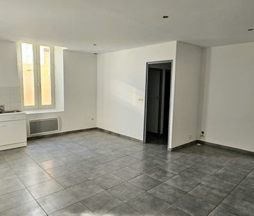 Location Appartement 2 pièces 54m² GONFARON 83590 - Photo 1