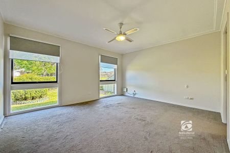FAMILY HOME WITH PLENTY OF SPACE! - Photo 2