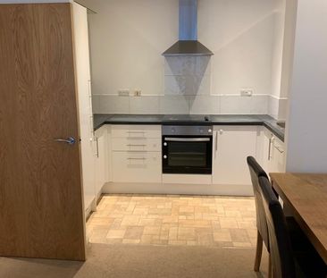 1 Bed Flat, Icon Building, IG1 - Photo 4