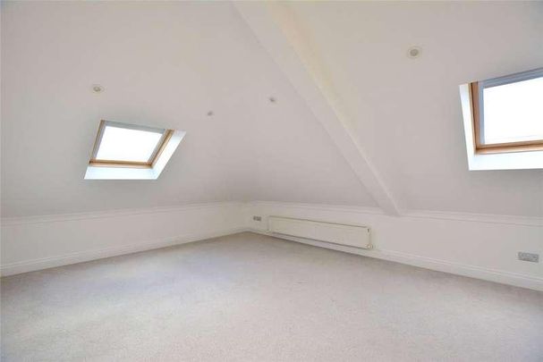 St Johns Park, Blackheath, London, SE3 - Photo 1