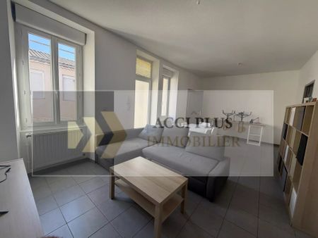 Location Appartement 4 pièces 82m² NIMES 30000 - Photo 2
