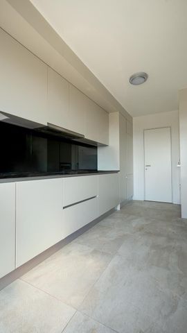 Exceptional Duplex Apartment in Attic (5 rooms) - Photo 3