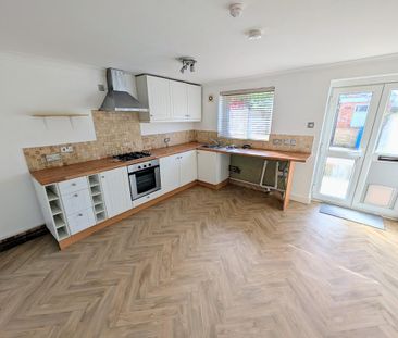 2 bedroom terraced house to rent - Photo 5