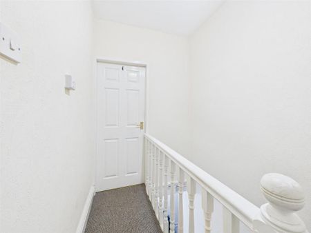 4 bedroom private hall to rent - Photo 4