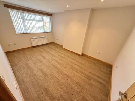 Wentworth Road, Harborne, Birmingham, B17 9SG - Photo 3