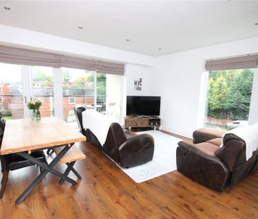 2 bedroom flat to rent - Photo 4