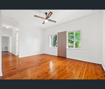 221 Brisbane Water Drive, Point Clare, NSW 2250 - Photo 4