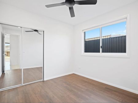 27 Columbus Street, Hamlyn Terrace - Photo 3