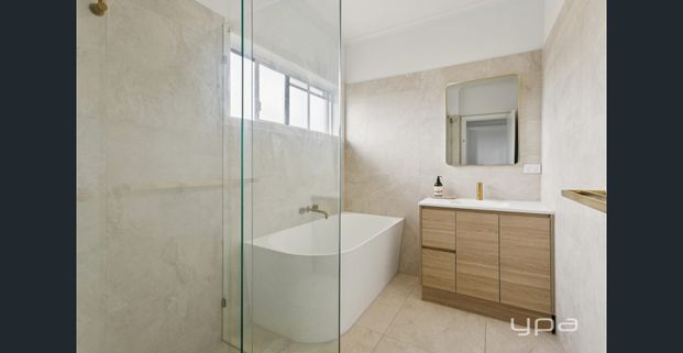 Spacious 5 bedroom Family Home in Quiet Tootgarook Location - Photo 1