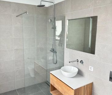 Modern Villa in Gated Community, 4 bedrooms. AISB - Photo 2