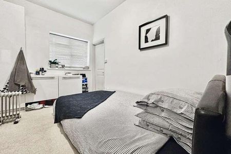 Wollstonecraft Road, Bournemouth, Dorset, BH5 - Photo 3