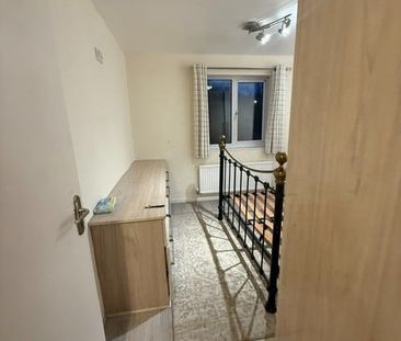 3 Bed Detached House, Amadis Road, LE4 - Photo 2