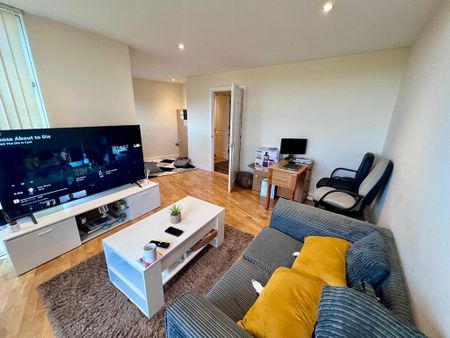 1 bedroom apartment to rent - Photo 2