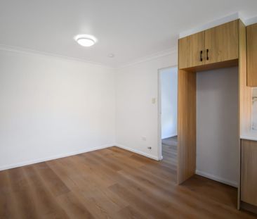 Affordable One-Bedroom Unit in the Heart of Fairfield - Water Included - Photo 5