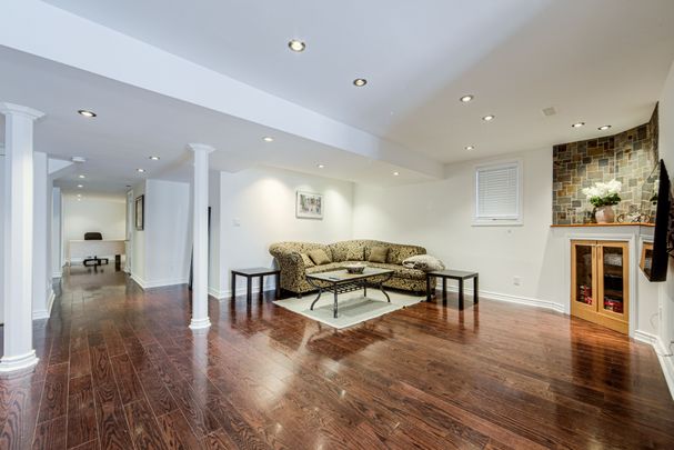 For Lease - 23 Casa Grande Street, Richmond Hill, Ontario - Photo 1