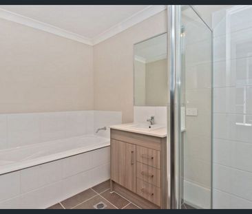 115 Macquarie Circuit, Fitzgibbon, Qld 4018 - Photo 3