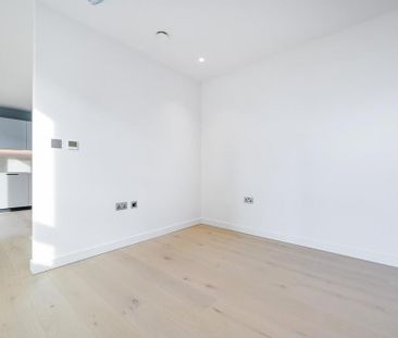 Studio to rent - Photo 6