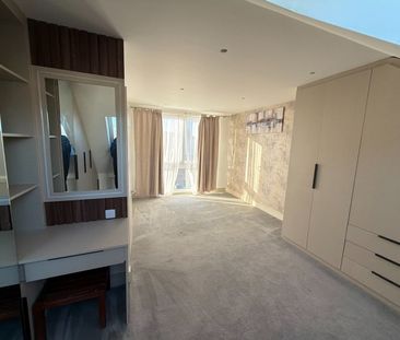 4 Bed Terraced House, Brook Road, IG2 - Photo 4