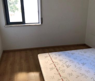 Apartamento T1 sem móveis para arrendamento na zona da Cavaleira, A... - Photo 3