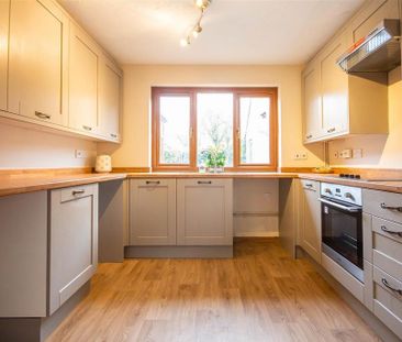 4 bedroom detached house to rent - Photo 6