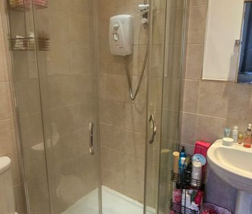 2 Bed - 195 Kirkstall Lane, Headingley, Leeds - LS6 3EJ - Student/P... - Photo 3