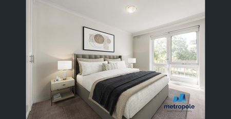 LARGE TWO BEDROOM APARTMENT IN A PARKSIDE LOCATION - Photo 5