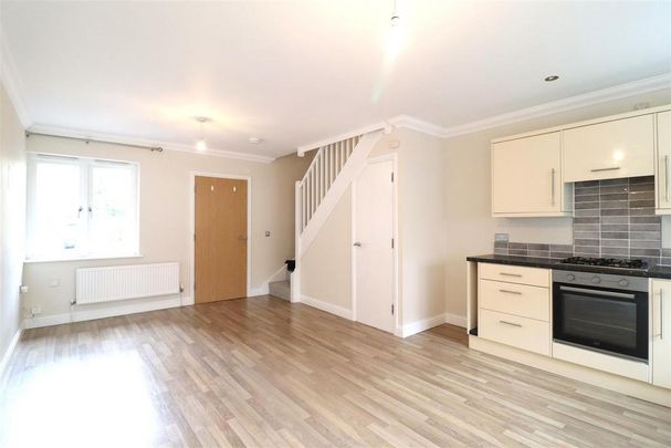 2 bedroom terraced house to rent - Photo 1